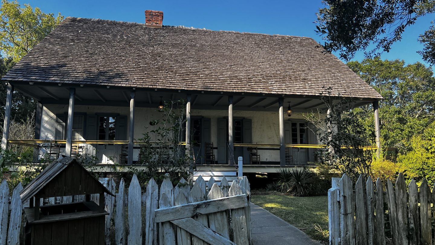 FROM ROUX TO RHYTHM – A JOURNEY THROUGH CAJUN AND CREOLE LOUISIANA